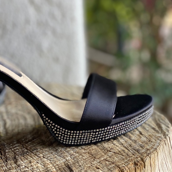 Nine West Edyn Ankle Strap Sandals - Picture 4 of 13